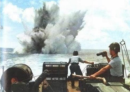 Khai hỏa hải chiến Hoàng Sa 1974